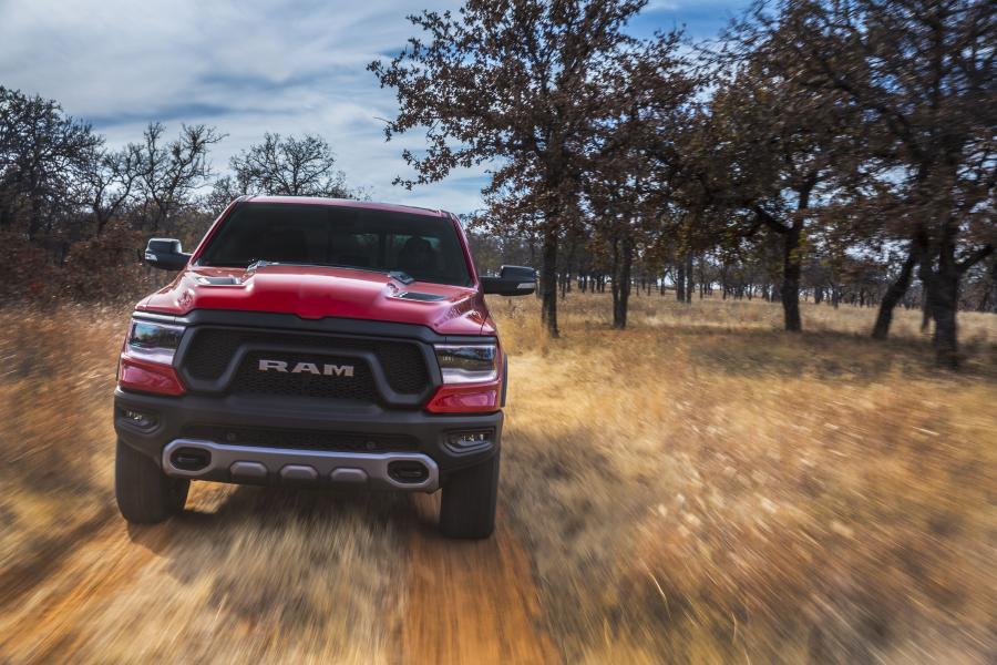  Dodge Ram 1500 Rebel Quad Cab (DT) 2018 года  (фото 30 из 36)